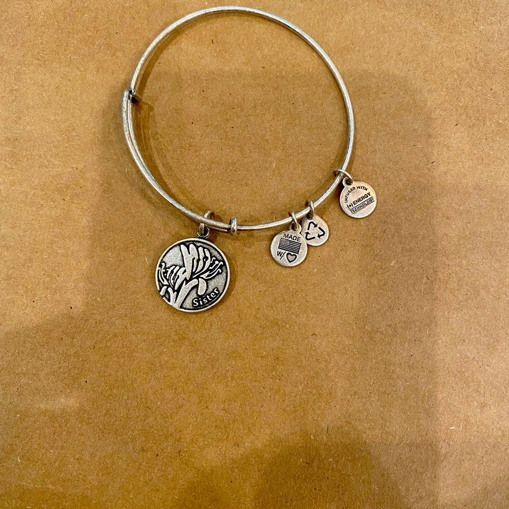 Alex and Ani Sister bracelet 2015 good condition